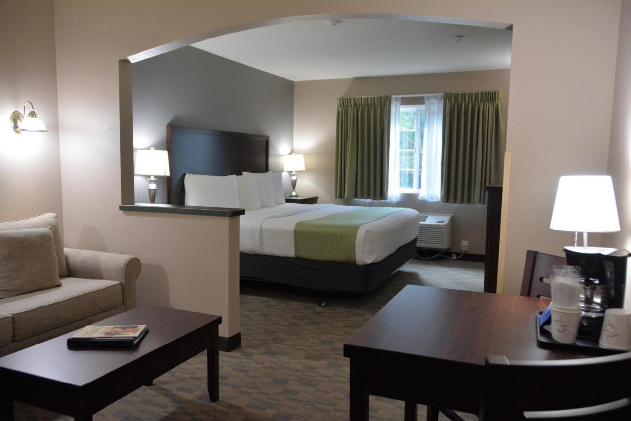 Fairbridge Inn & Suites Dupont Luaran gambar